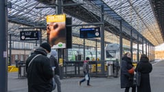 Arla Helsingin päärautatieasema vko 51 LED-1