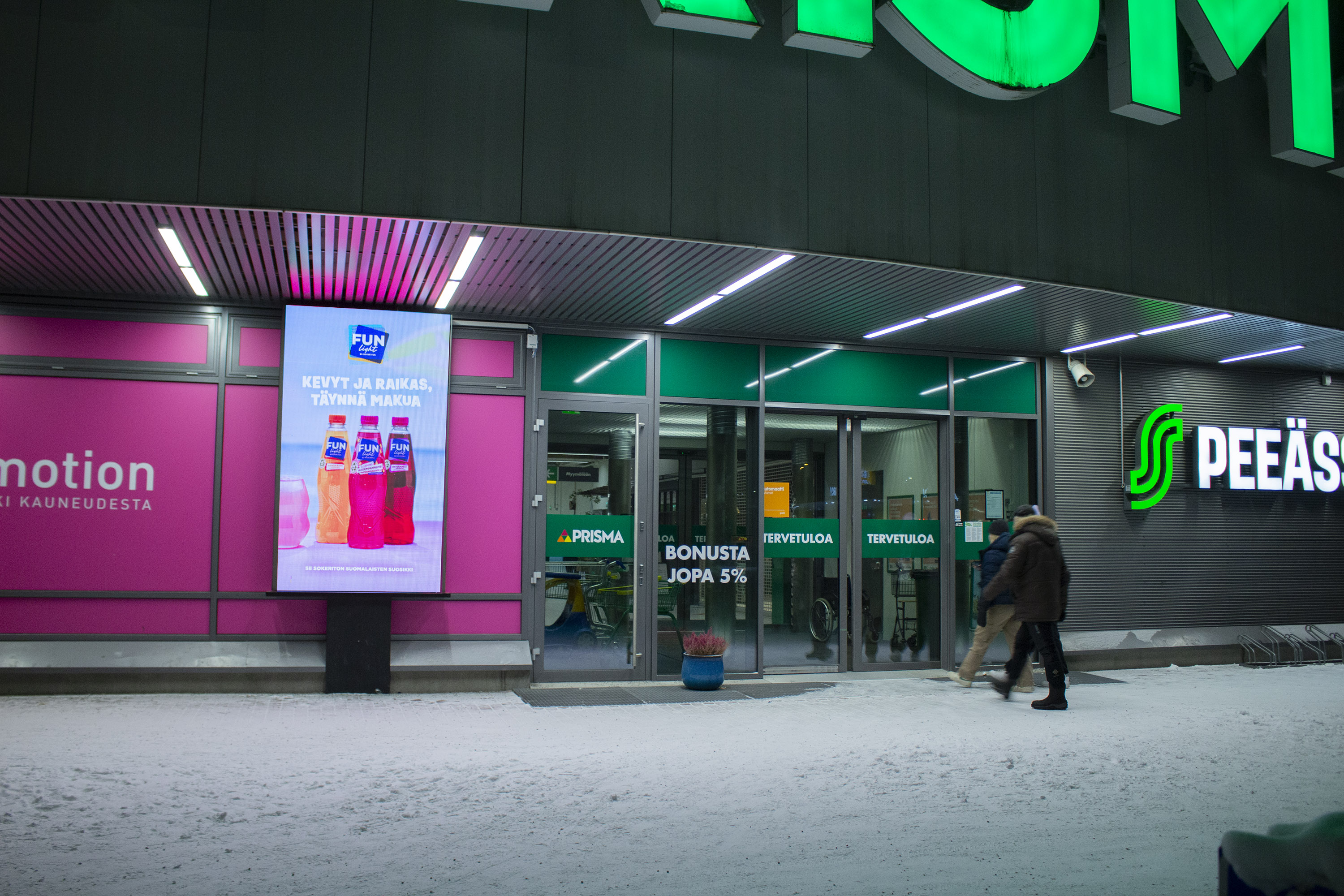 Prisma Iisalmi diginäyttö Orkla Funlight (2)