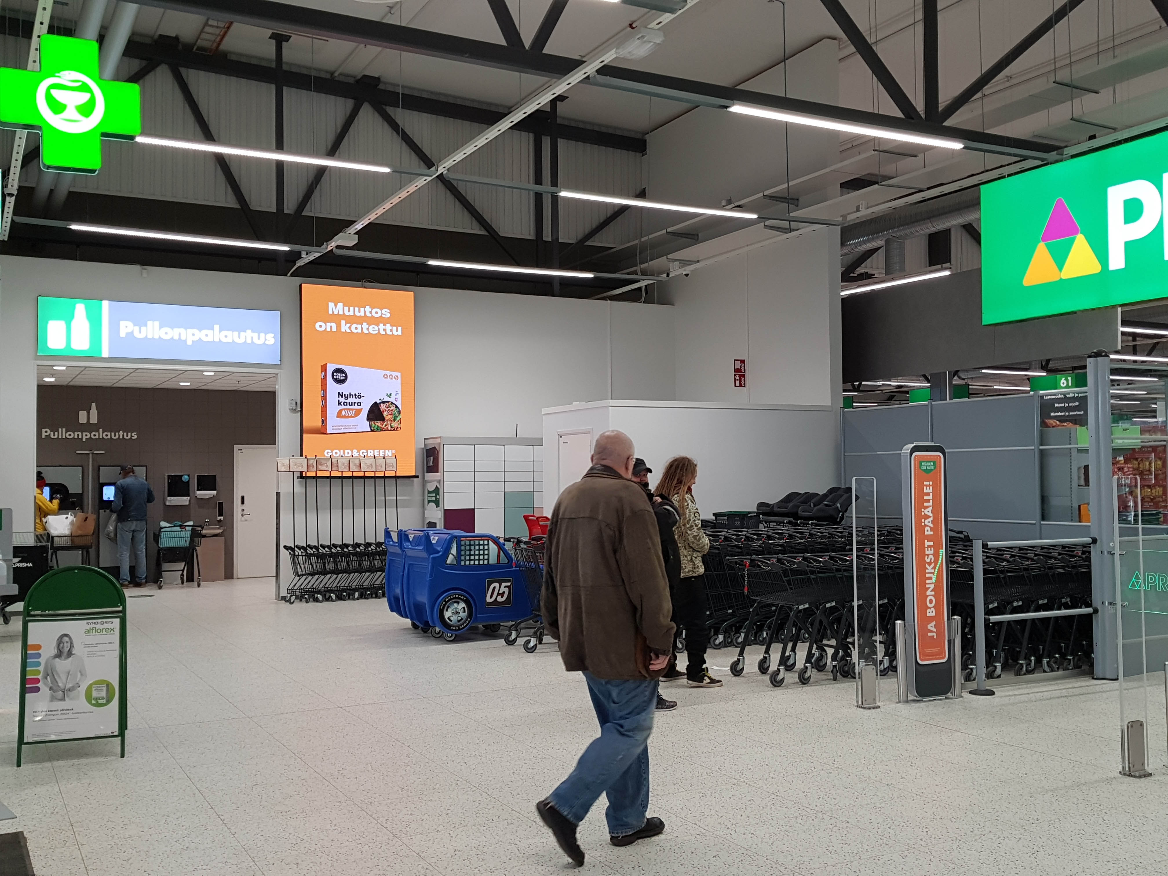 Prisma Varkaus Sisänäyttö Gold&Green kopio